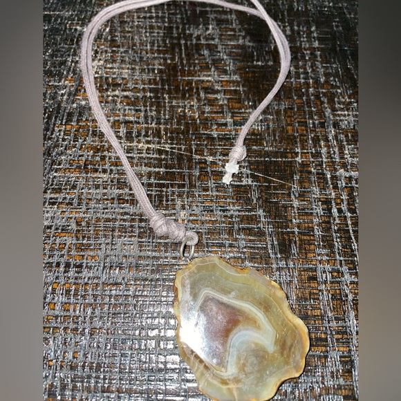 Agate Slice Necklace - Picture 2 of 2